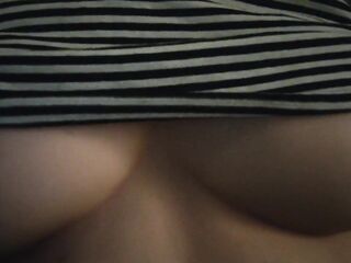 I know u wanna watch my melons