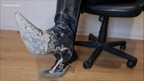 Kats Muddy Boots Worship