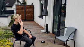 Smoking Taavi