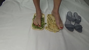I trample fruits with my feet