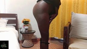 Kenya Nairobi beauty teases in lingerie, seduces with her huge natural tits and sexy ass