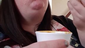 SSBBW PIG MESSY EATING FEEDING FAT BELLY