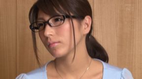 Nami Hoshino Spreads Wide – Elegant Beauty Takes It Deep