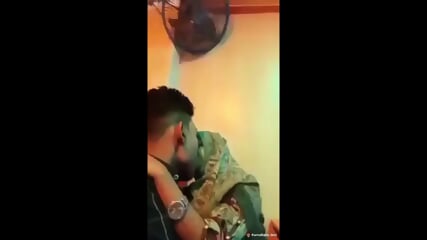 18 Yr Old Karachi Girl Kisses Her Lover In Pakistani Porn