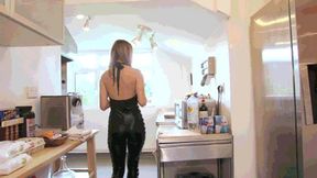 Voyeur: Watching Chloe in Leather! HD (WMV)