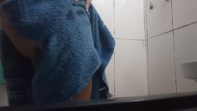 Milftrans Radiant to Start the Day with a Bath and Wear Lingerie