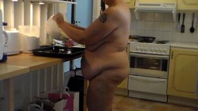 Nude baking by sexy Jen