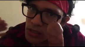 BOLIVIANO RESIVE BUENA MAMADA