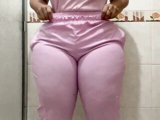 Camera records marvelous squirts in the clinic baths