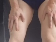 がブルマ姿でおしっこを限界まで我慢したけどお漏らしした・・・