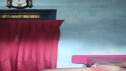 Ngocok kontol keluar banyak..