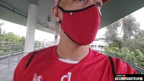 o garoto liberou a bunda para todos os homens ativos da floresta