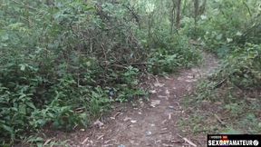 o garoto liberou a bunda para todos os homens ativos da floresta