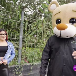 Rosario Is Horny in the Street and Ends up Fucking the Milky Bear