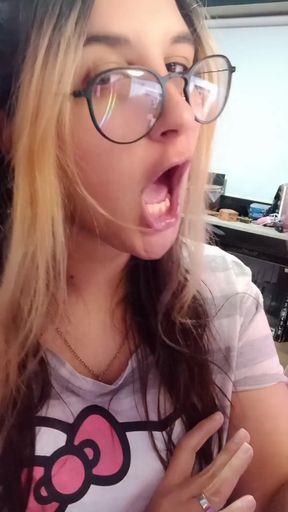 Bunny Looner Teach You How to Inflate a Balloon eng Subs