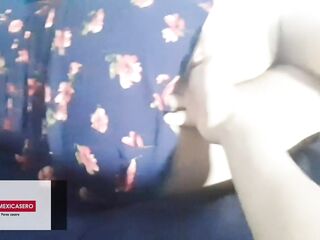 LA MADRE DE MI'MIGO EN VESTIDO DE FLORES ME VISITA DE NUEVO