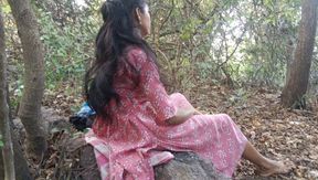 Hot Bhabhi Ji Caught by Father-in-law While Mugling in the Jungle