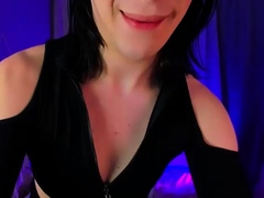 Teen goth brunette bara jerks and sucks cock