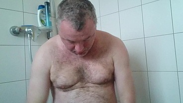 Geiles Spiel mit Pisse im Kondom ** Director's Cut **