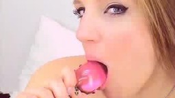 Kittina Private Show