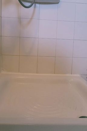 Watch my feet under the shower