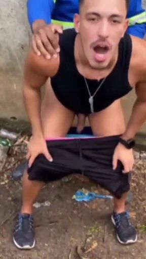 Cruising behind the wall   Clip 1