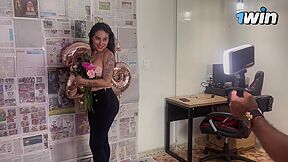 Fotografo Folla Mi Gran Vagina Peluda ,durante Mi Sesion De Fotos De Cumpleanos Xxx Porno Gratis