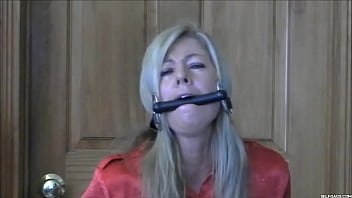 Stepmommy&#039_s Choice: How Should I Gag My Bratty Stepdaughter?