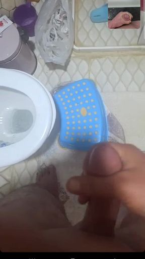 The Kurdish Couple Masturbates at the Same Time.