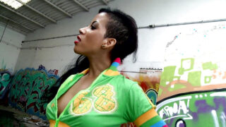 角質のラティーナティーンアフラレッドアナルが巨根に犯される