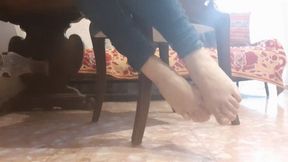ITCHY, SWEATY,YUMMY FEET