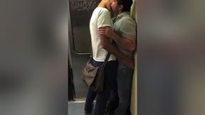 romance en el metro