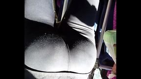 CULO EN EL BUS INCRE&Iacute_BLE