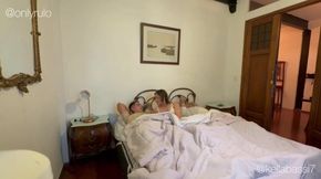 ME COJO A LA NOVIA RUBIA Y CULONA DE MI AMIGO EN SU CARA Y EL NO SE DA CUENTA
