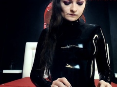 Hot brunette from squirt masturbating on webcam