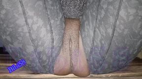 young black milf tease in public (voyeur)