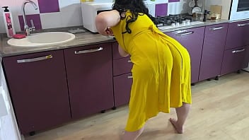 Desi guy nails MILF stepmom's big ass in wild anal session