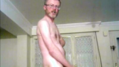 Jean-François masturbates