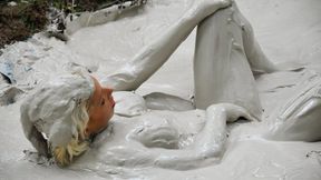 Summer's Mud Spa Arousal