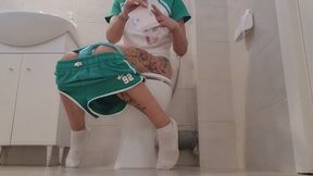 PERIOD EMERGENCY! OVERFLOWING FULL PAD & DESPERATE TOILET RUSH