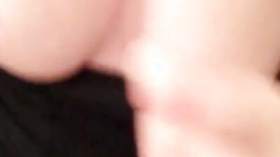Cumming Inside a Mature Pussy Leaving a Creampie