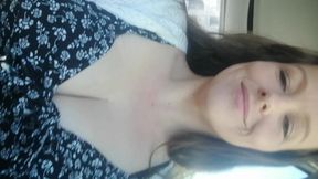 Quick cleavage flash in the car