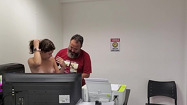 Uma ninfeta apareceu para ser atriz e levou ferro - Pietra Nunes