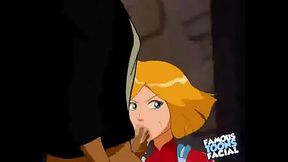 Clover from Totally Spies in a threesome