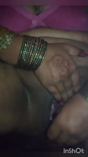 Bhabhi ne karwacaut ko chut ke bal kiye shaf