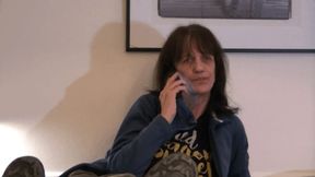 Mrs Duquet's busy phone, Ep 1 (HD)