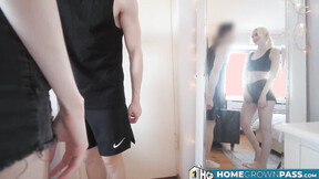 Ryen splashes facial cumload after thrusting in & out of Shina Ryens wet beaver