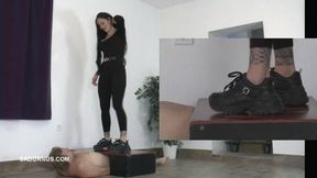 Slave's orgasms under Mistress Cleo's platform shoe A PP wmv