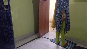 indian sasur ne apni bahu ko dard k bahane choda!!