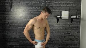 EastBoys: Muscle amateur rushes raw sex